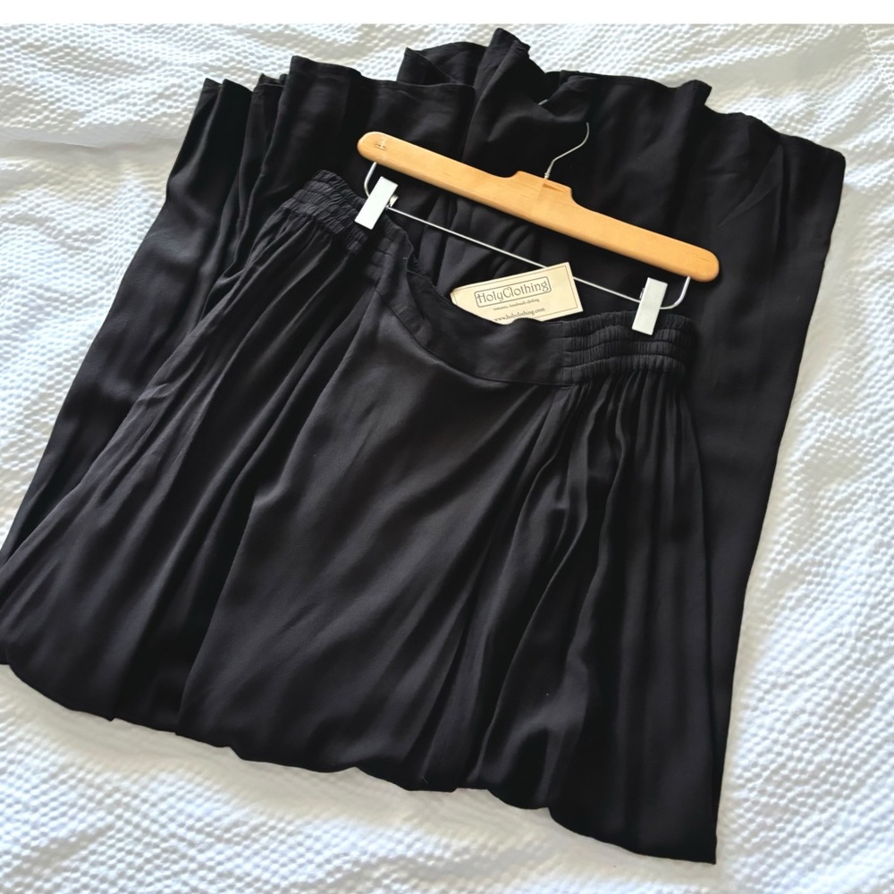 Holy Clothing Black Renaissance Style Midi Skirt